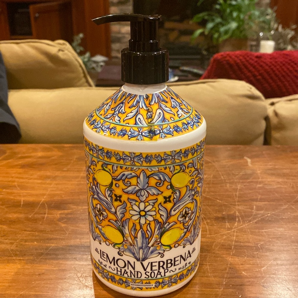 NEW! Deruta Hand Soap Home and Body Company 21.5 fl oz Lemon Verbena Blue Yellow